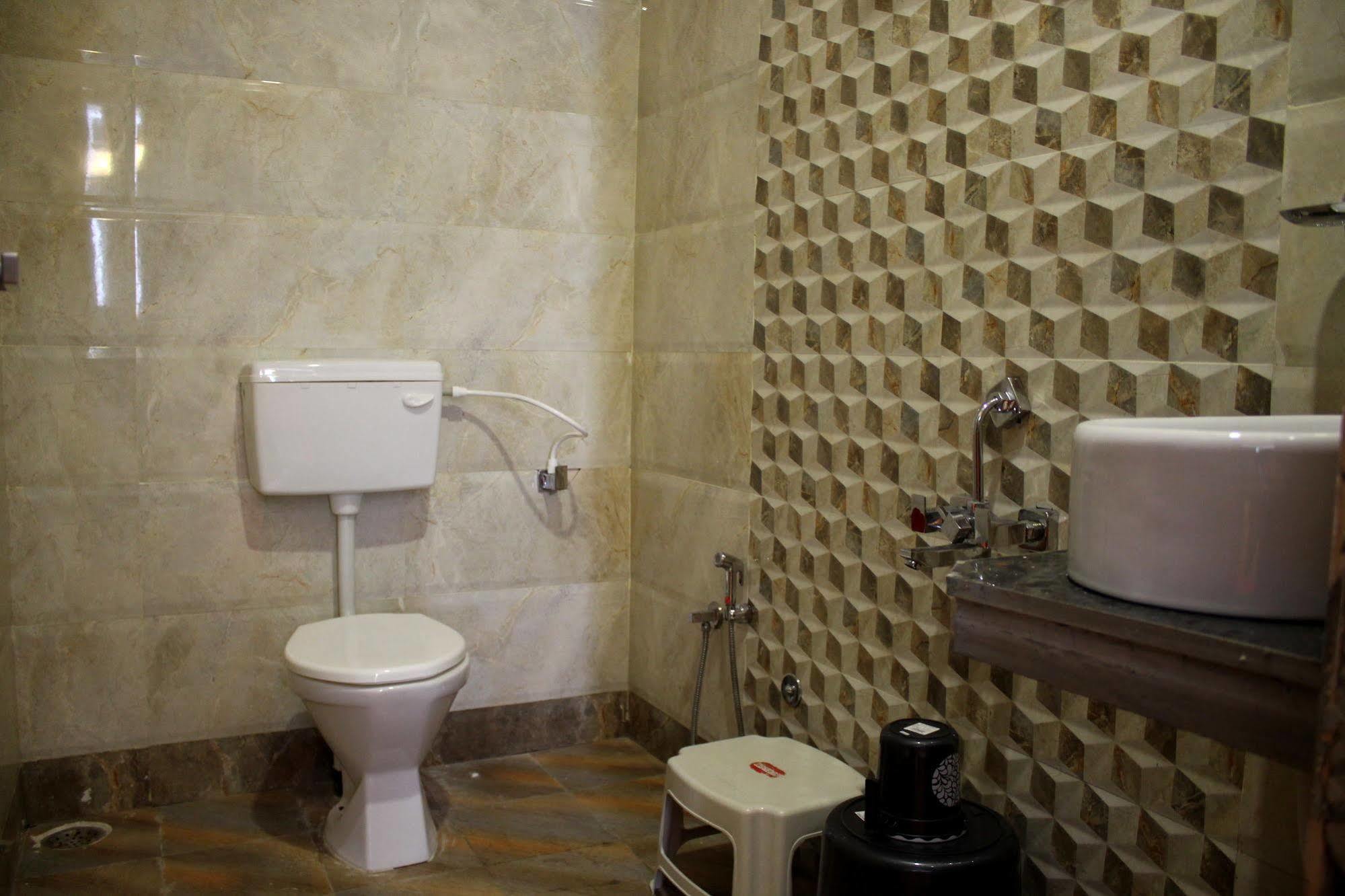 Hotel Malhar Palace Shirdi Buitenkant foto
