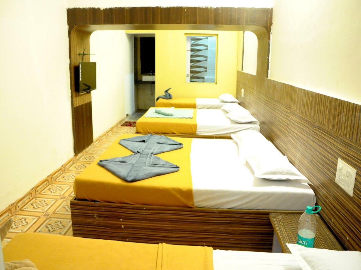 Hotel Malhar Palace Shirdi Buitenkant foto